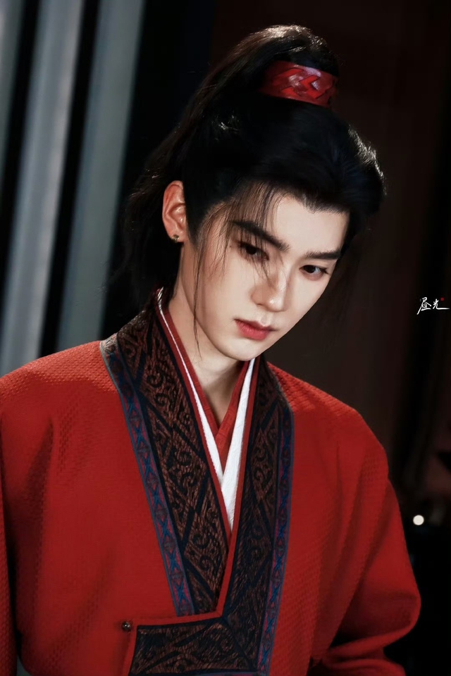 Thống soái đẹp nhất Trung Quốc hiện tại: Visual tuyệt mỹ khiến hội chị em rạo rực, vướng 7749 drama fan vẫn mê bất chấp- Ảnh 10.