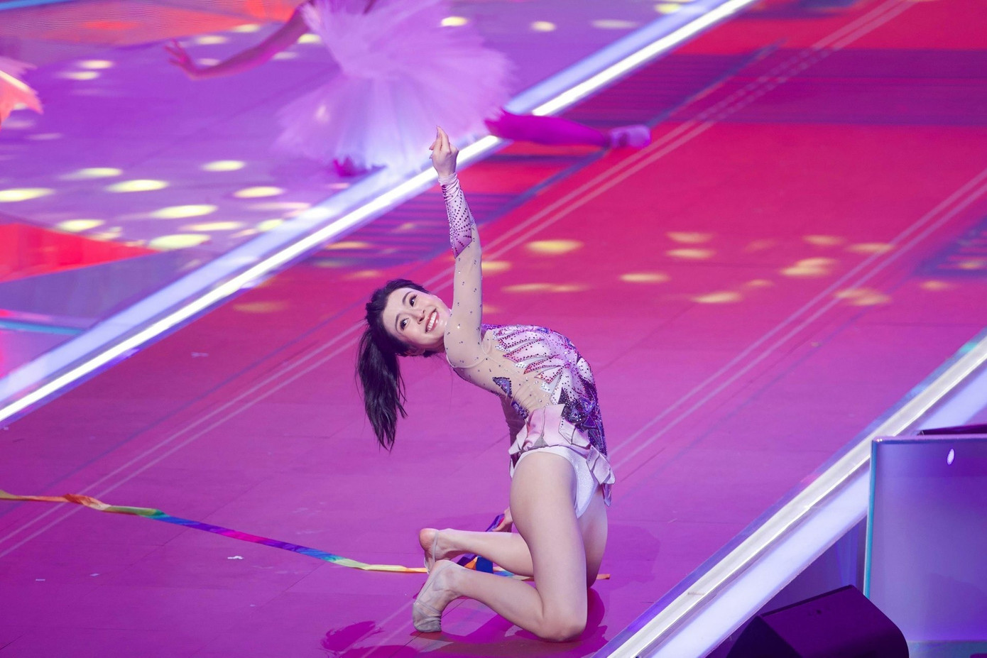 Cô gái cao 1,6 m đăng quang Hoa hậu Hong Kong 2025- Ảnh 8.