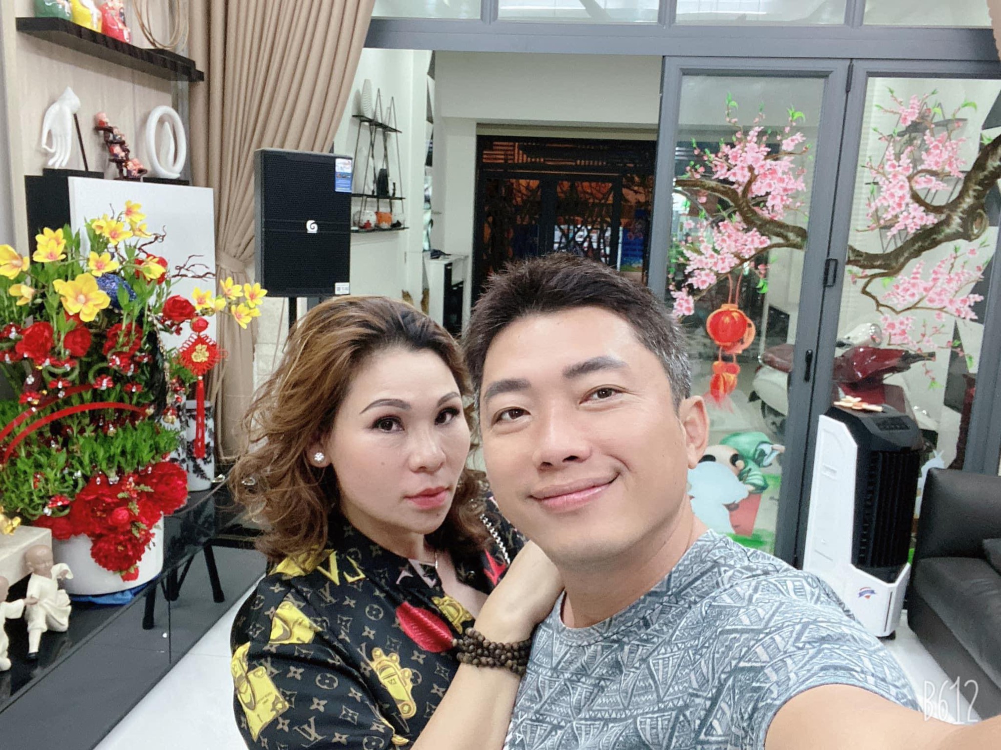 Động thái của diễn viên Kinh Quốc trước một ngày vợ đại gia Vũng Tàu bị tuyên án tù- Ảnh 3.