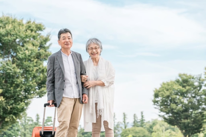 Tiết kiệm 11 tỷ đồng nhờ kiểu sống siêu khổ, người đàn ông hối hận khi vợ mất- Ảnh 2.