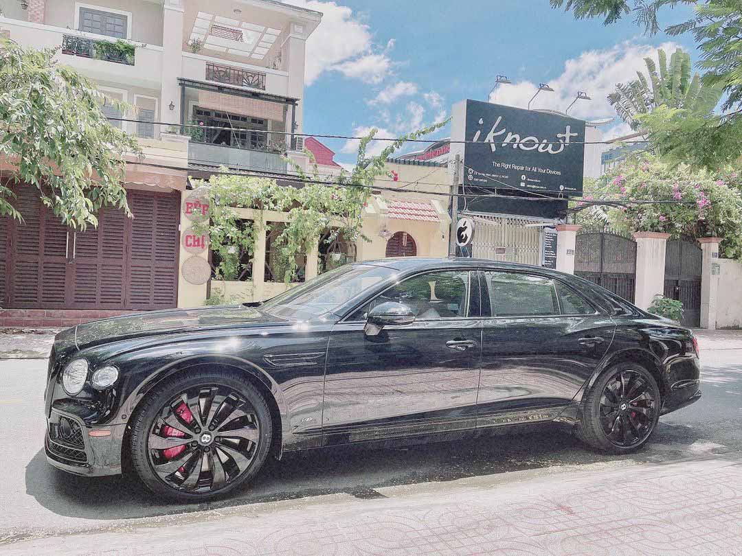 "Cậu ấm" nhà sao Việt 14 tuổi đã sở hữu biệt thự 200 tỷ và BST đồ hiệu đắt đỏ, visual trổ mã "lột xác" gây sốt 956218206988361608132464n 16290290281851684716252 1629084501 37 width1080height810 1718270943592566658986 1740843659277185090592 1740844958454 17408449586181625978252