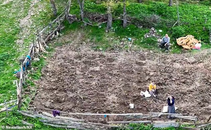 Ngôi làng có gần một nửa dân số câm điếc bẩm sinh, nghi do hôn nhân cận huyết- Ảnh 2. Ngôi làng có gần một nửa dân số câm điếc bẩm sinh, nghi do hôn nhân cận huyết- Ảnh 2.