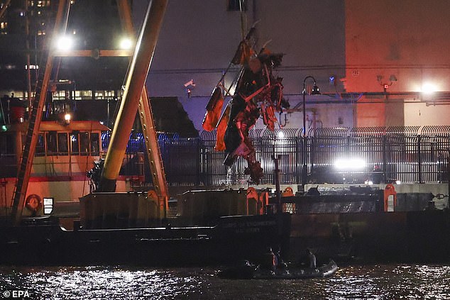 Ám ảnh giây phút cuối cùng trước khi trực thăng chở gia đình chủ tịch tập đoàn nổi tiếng lao xuống sông ở New York- Ảnh 1.