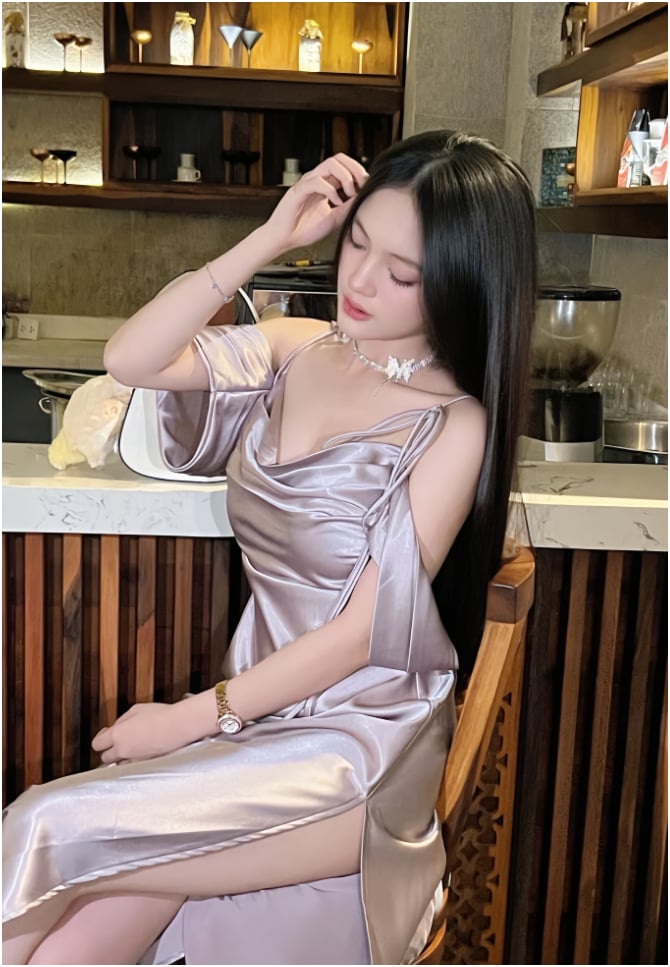 Cháu gái Bà Nhân Vlog