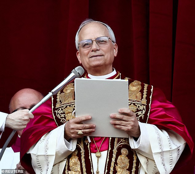 Giáo hoàng nhận lương bao nhiêu?- Ảnh 1.