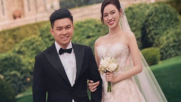 Hậu trường chụp ảnh cưới ở châu Âu của Đỗ Thị Hà và chồng Viết Vương 9929abba7a8bf7d5ae9a 1760761494169 17607614946261227078997