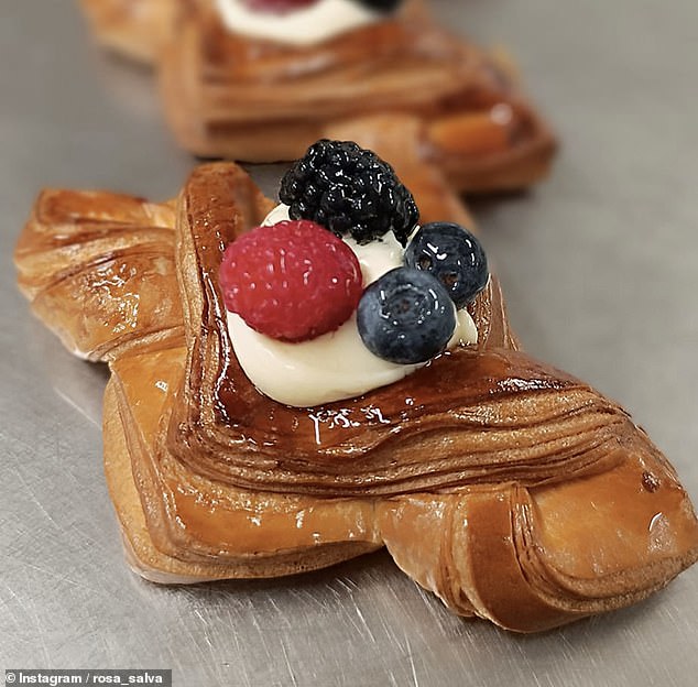 Tất tần tật bên trong Tất tần tật bên trong