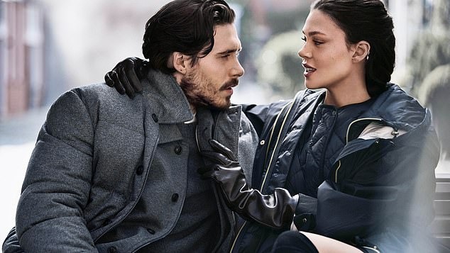 Lên sóng những bức ảnh xát muối vào trái tim David - Victoria Beckham- Ảnh 1.