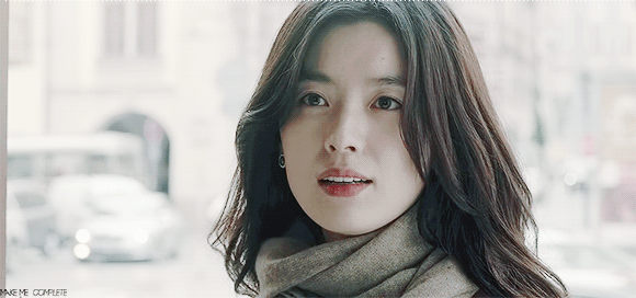 99a57d3359d30e6924-1753088239405142201040-1753200812304-17532008127022112927450 "Mỹ nhân cười đẹp nhất Hàn Quốc" có nhan sắc đỉnh thế nào mà tới giờ chưa ai soán ngôi được? 99a57d3359d30e6924 1753088239405142201040 1753200812304 17532008127022112927450