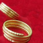 Vàng đang rò rỉ dưới chân chúng ta 9a67eca9db6fe6c7851641ce1138af29jpg720x720q80 1764833729051288057173 1764836332889 1764836333240789657886 126 0 526 640 crop 17648363444421579588016jpg