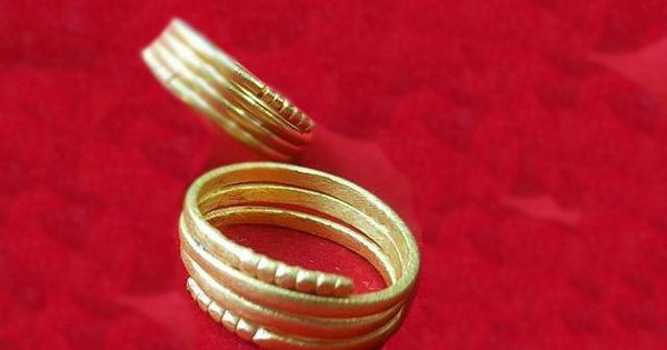 Vàng đang rò rỉ dưới chân chúng ta 30 Vàng đang rò rỉ dưới chân chúng ta 9a67eca9db6fe6c7851641ce1138af29jpg720x720q80 1764833729051288057173 1764836332889 1764836333240789657886 126 0 526 640 crop 17648363444421579588016jpg