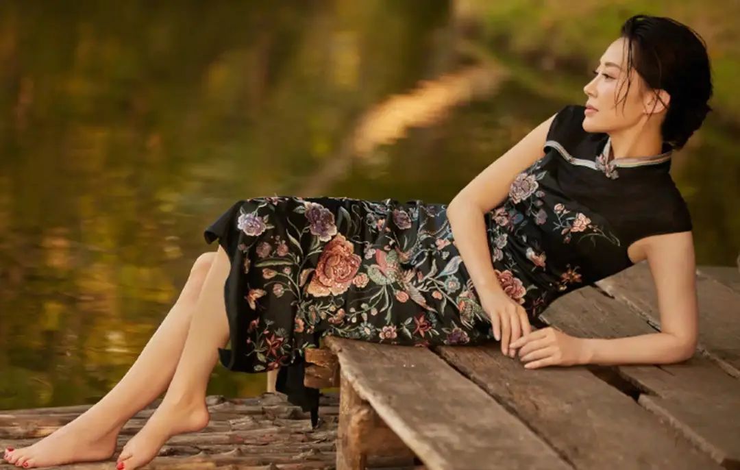 Những mỹ nhân Hoa ngữ càng lớn tuổi càng đẹp: Từng bị chê nhạt nhòa, nay 40+ lại đẹp đến khó tin- Ảnh 2.