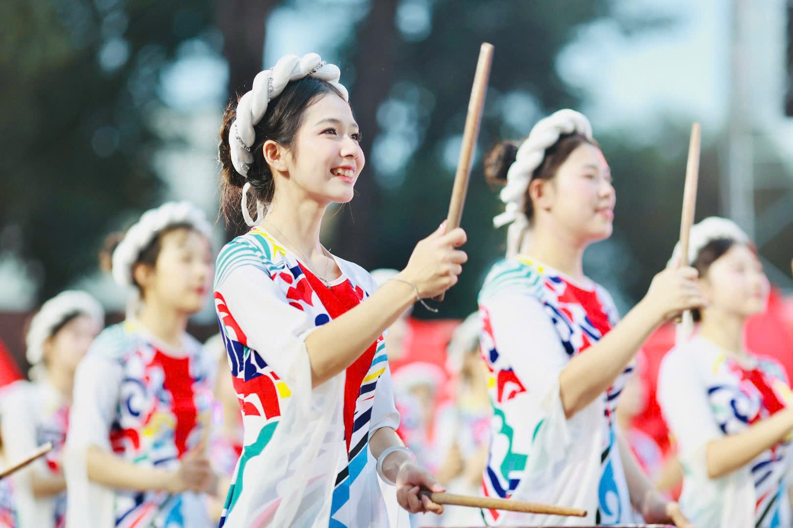 Màn trống hội 1.000 học viên Cảnh sát nhân dân khai hội 50 năm thống nhất đất nước - 3