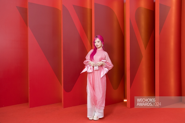 Siêu thảm đỏ gala WeChoice Awards 2024: Xuân Nghi - Hoa hậu Thanh Thuỷ và dàn sao cực khủng đổ bộ, không khí cực nóng!- Ảnh 2. Siêu thảm đỏ gala WeChoice Awards 2024: Xuân Nghi - Hoa hậu Thanh Thuỷ và dàn sao cực khủng đổ bộ, không khí cực nóng!- Ảnh 2.