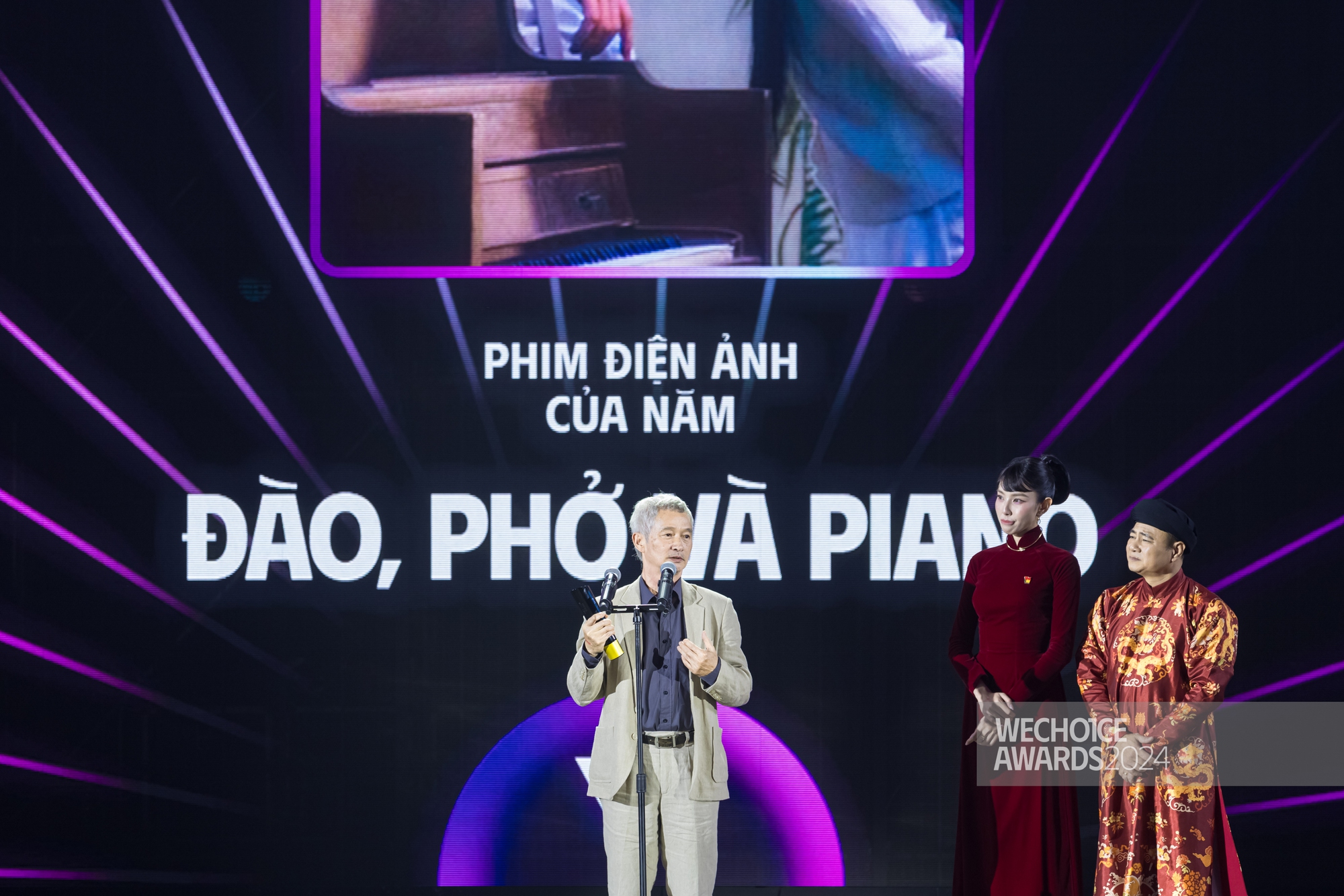 Đào, Phở Và Piano chiến thắng tuyệt đối tại WeChoice Awards 2024- Ảnh 1. Đào, Phở Và Piano chiến thắng tuyệt đối tại WeChoice Awards 2024- Ảnh 1.