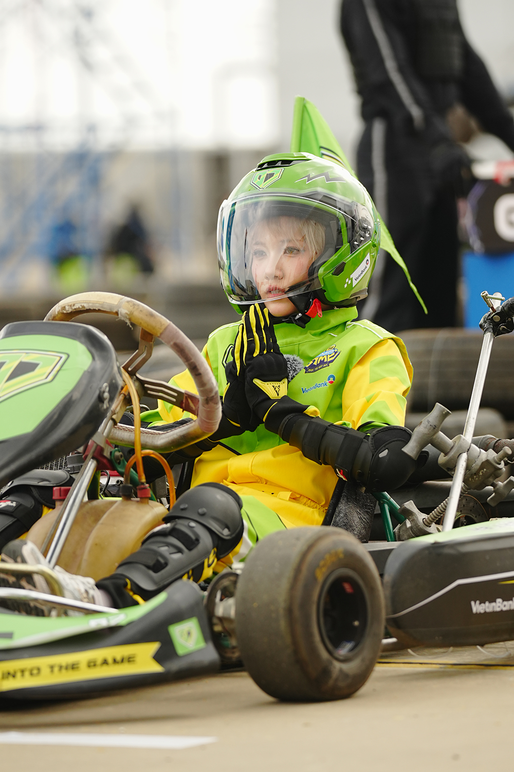 Căng nhất sóng truyền hình: 1 người đẹp liếc xéo vì không phục, tình cũ ViruSs nghi