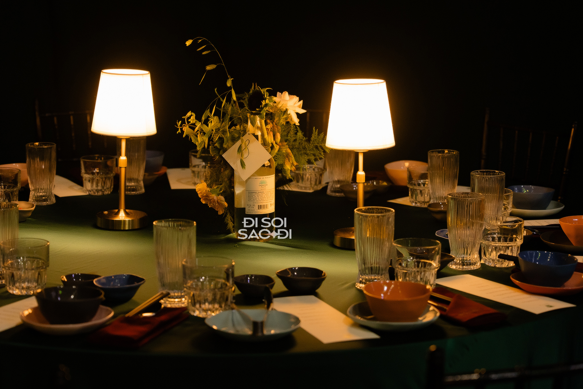 H'Hen Niê, Tiên Tiên và dàn sao Vbiz đổ bộ đám cưới đẹp như mơ của cặp đôi đồng giới hot Vbiz- Ảnh 11. H'Hen Niê, Tiên Tiên và dàn sao Vbiz đổ bộ đám cưới đẹp như mơ của cặp đôi đồng giới hot Vbiz- Ảnh 11.