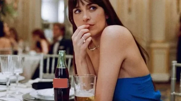 Mỹ nhân "50 sắc thái" bất bình a 6078 726jpg 1749970035199 17499700357621453457808