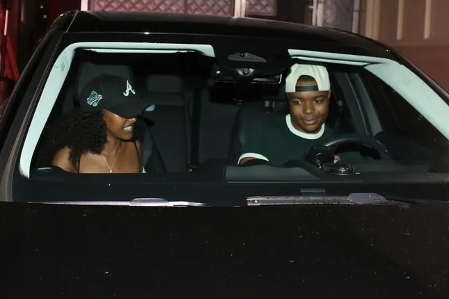 Con gái Angelina Jolie có bạn trai- Ảnh 1.