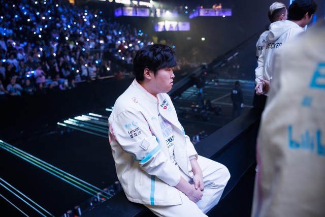 Á quân CKTG bị tố