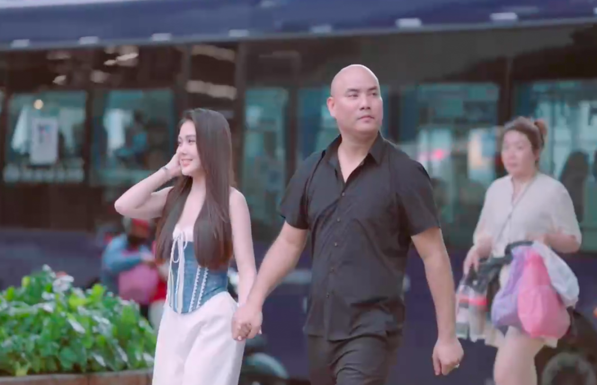 Nam nghệ sĩ Việt lộ hình ảnh tình tứ với một hot girl tại Thái Lan, lập tức xác nhận đã chia tay vợ 9x- Ảnh 3.