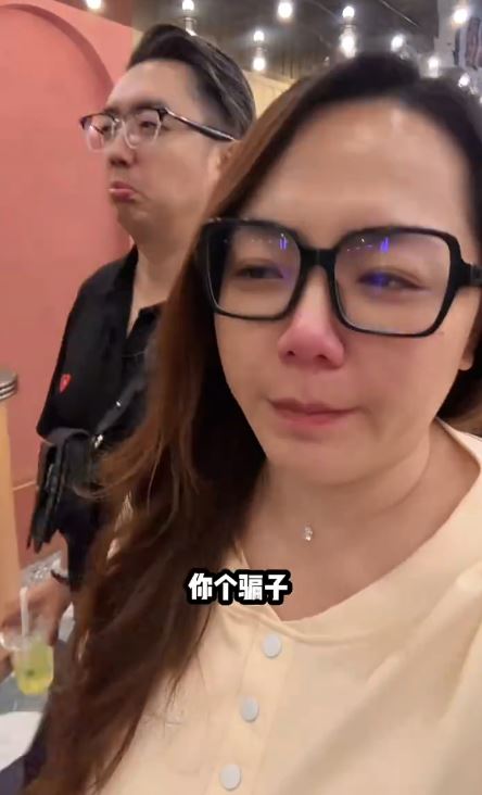 Hiếm lắm mới có phim Trung Quốc khiến 100% khán giả phải khóc: Nam chính diễn quá đỉnh, tuyệt tác hay nhất 2025 đây rồi!- Ảnh 8. Hiếm lắm mới có phim Trung Quốc khiến 100% khán giả phải khóc: Nam chính diễn quá đỉnh, tuyệt tác hay nhất 2025 đây rồi!- Ảnh 8.