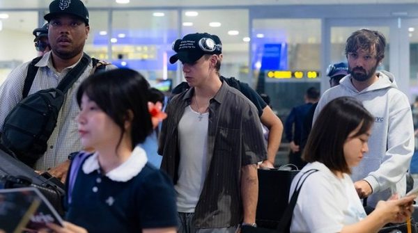 The Kid LAROI đến Việt Nam trong đêm, dân mạng rần rần "anh qua sớm đi du lịch à" a1 1755670192 878 width740height495 auto cropjpg