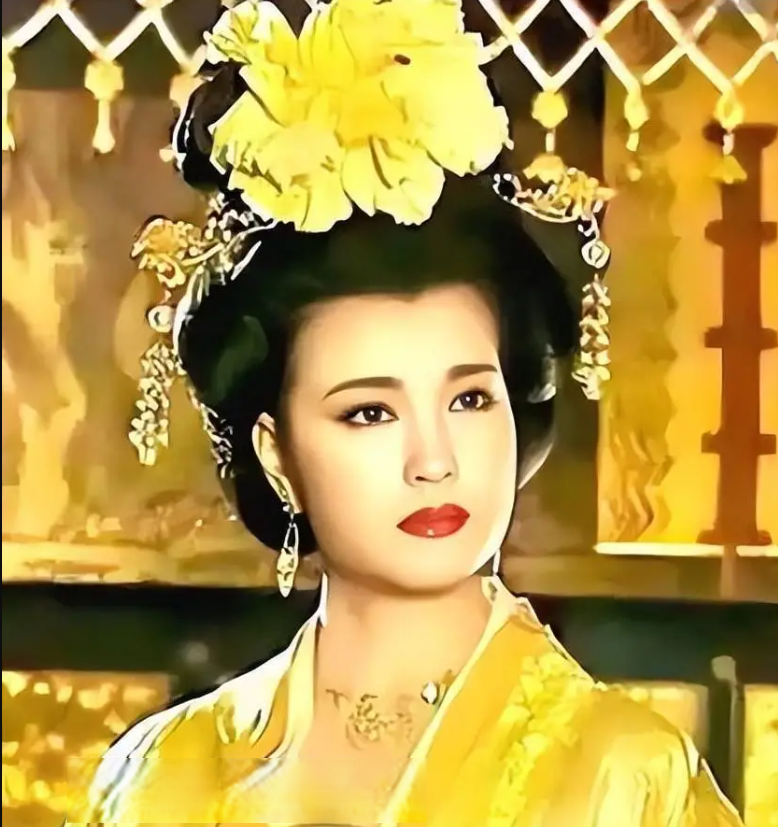 "Võ Tắc Thiên kinh điển nhất" cả đời lắm thị phi, 75 tuổi vẫn yêu "hồng hài nhi" a12 1743520115582 17435201159671186228888