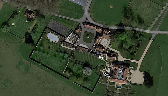 “Tiểu tam ngang ngược nhất showbiz” thành phú bà 2396 tỷ sau khi chồng hờ đi “bóc lịch”- Ảnh 3. “Tiểu tam ngang ngược nhất showbiz” thành phú bà 2396 tỷ sau khi chồng hờ đi “bóc lịch”- Ảnh 3.