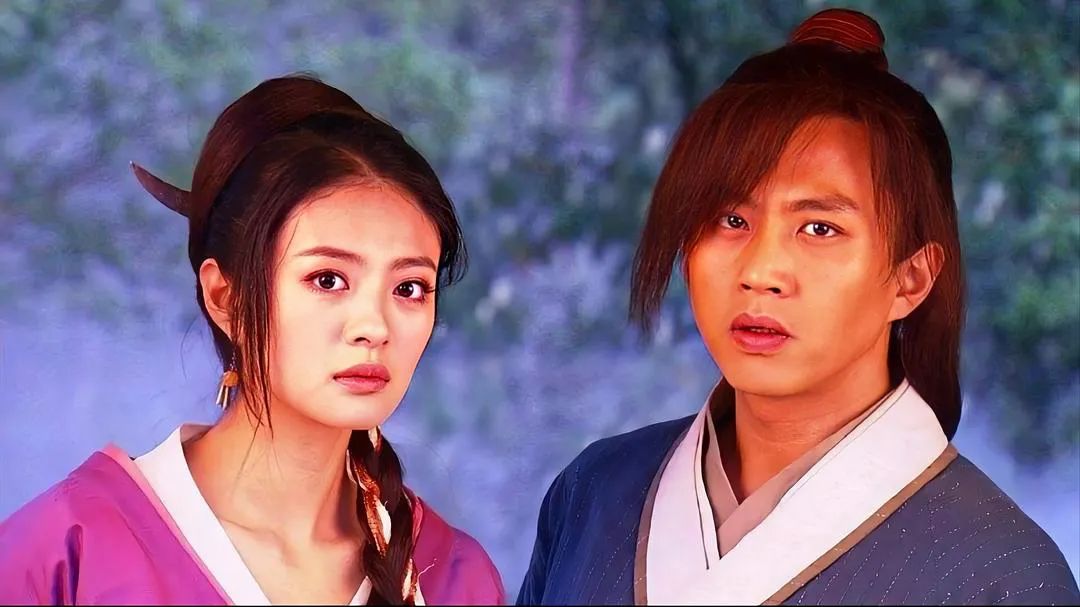 Cặp đôi ngôn tình trục trặc vì nhà trai lén