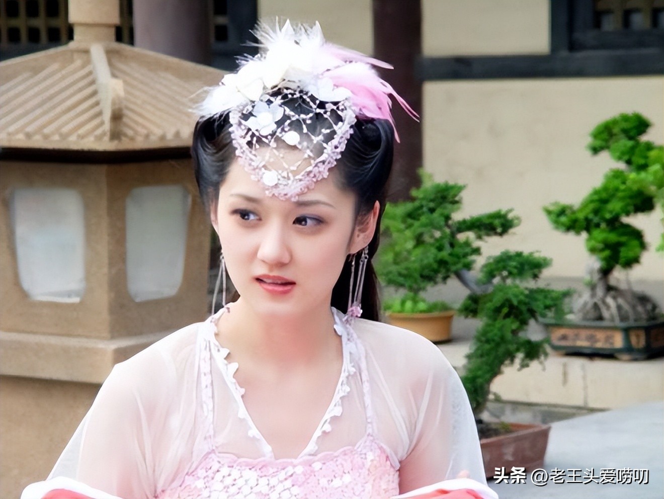 a17-1758433234613178632748-1758435765734-17584357660361686262957 "Mợ chảnh" Jeon Ji Hyun đang giẫm lên chính vết xe đổ của Jang Na Ra 16 năm về trước a17 1758433234613178632748 1758435765734 17584357660361686262957