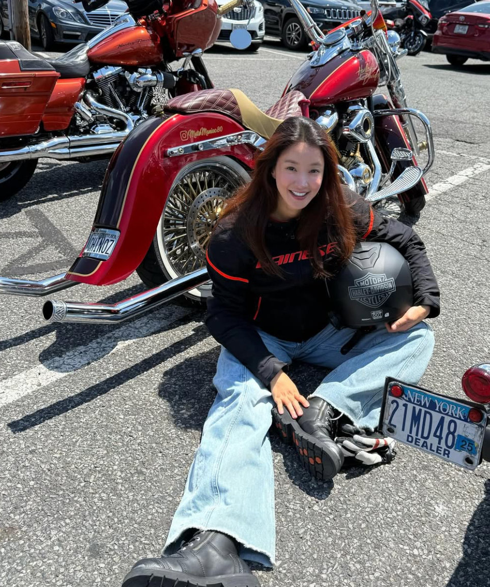 Mỹ nhân Vườn Sao Băng “bụng bầu vượt mặt” vẫn dầm mưa làm một việc cực sốc khiến dân tình phẫn nộ- Ảnh 1.