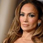 Jennifer Lopez tức giận a2 6710 5045 1741358233236 17413582333671707352263 0 0 338 645 crop 1741358355755127791449jpg