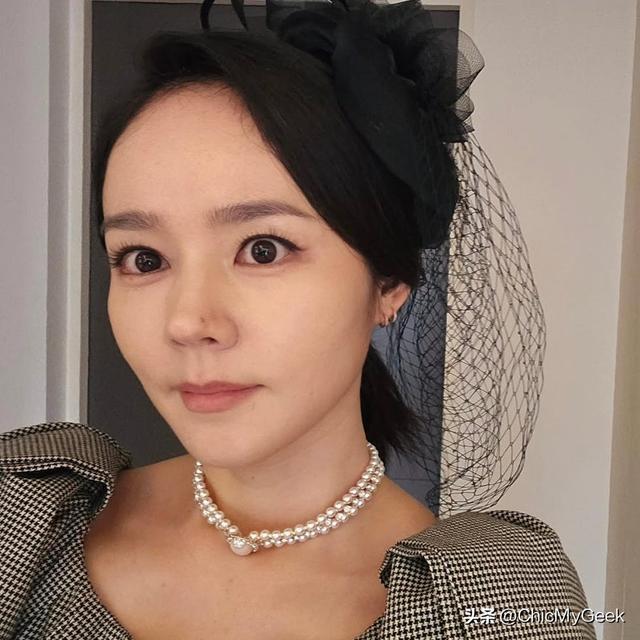 “Quốc bảo nhan sắc” cãi nhau căng với chồng, thái độ của mẹ chồng gây chú ý- Ảnh 2.