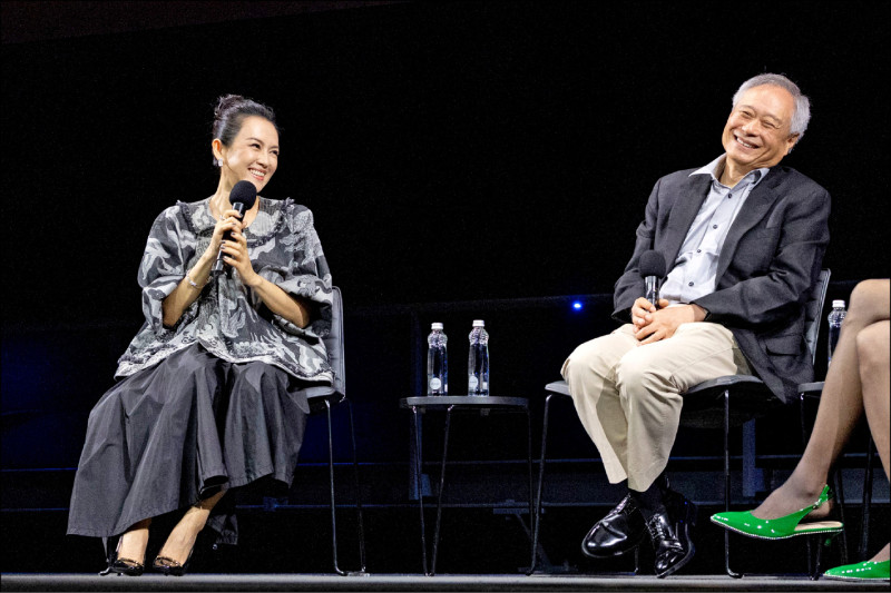 Chương Tử Di chờ cái ôm của 1 người đàn ông suốt 25 năm- Ảnh 3.