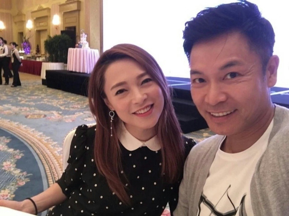 Nam diễn viên 61 tuổi nghi hẹn hò Hoa hậu 2K2 sau 1 năm ly hôn, showbiz có thêm cặp đôi lệch tuổi gây choáng?- Ảnh 6. Nam diễn viên 61 tuổi nghi hẹn hò Hoa hậu 2K2 sau 1 năm ly hôn, showbiz có thêm cặp đôi lệch tuổi gây choáng?- Ảnh 6.