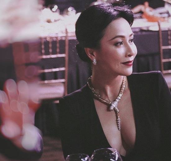 Cuộc hôn nhân lạ lùng của ông hoàng – bà chúa showbiz: Chia phòng ngủ riêng, cả năm chỉ gặp 1-2 lần- Ảnh 2. Cuộc hôn nhân lạ lùng của ông hoàng – bà chúa showbiz: Chia phòng ngủ riêng, cả năm chỉ gặp 1-2 lần- Ảnh 2.