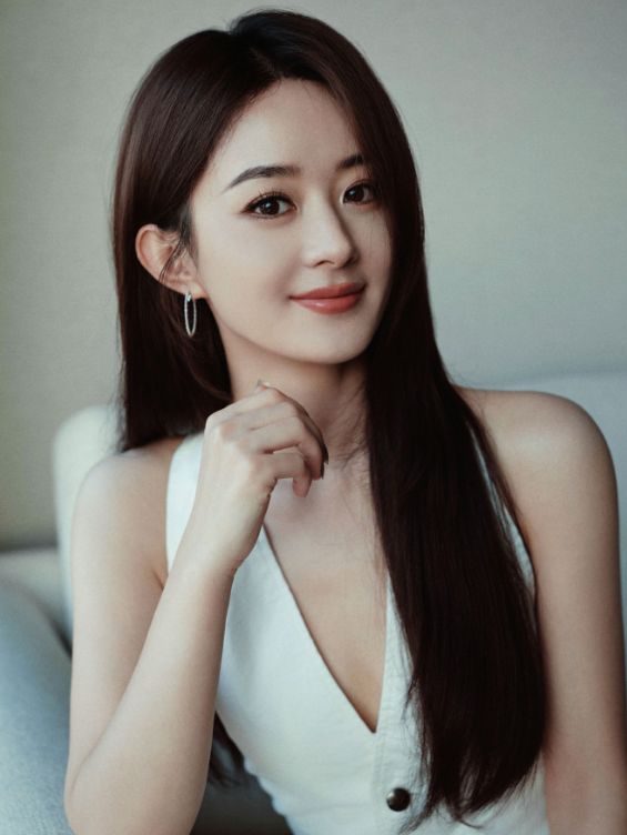 Triệu Lệ Dĩnh sao lại như thế này?- Ảnh 1. Triệu Lệ Dĩnh sao lại như thế này?- Ảnh 1.