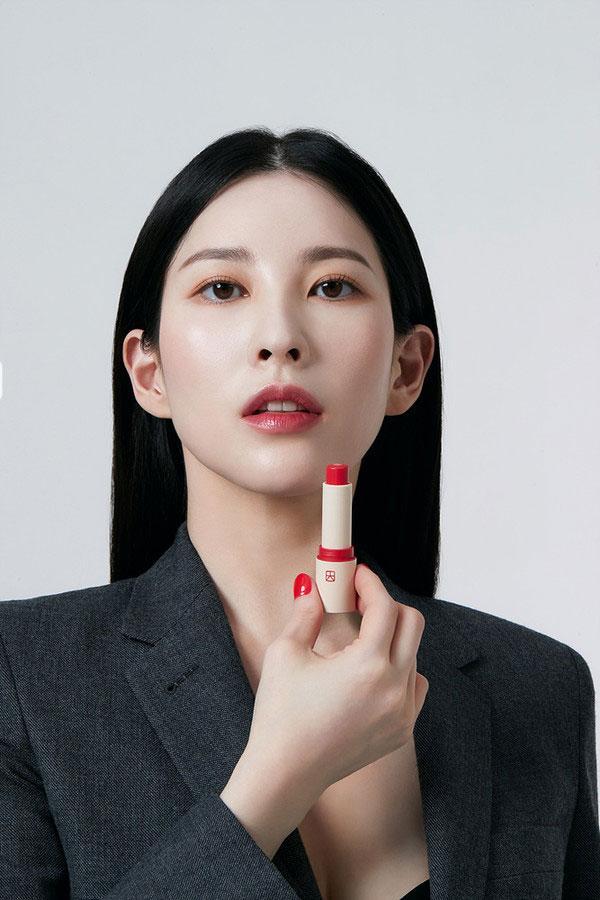 Rich kid bây giờ: Người thừa kế chaebol Hàn Quốc lũ lượt quay vlog, tự phơi bày cuộc sống xa hoa lên mạng- Ảnh 2.