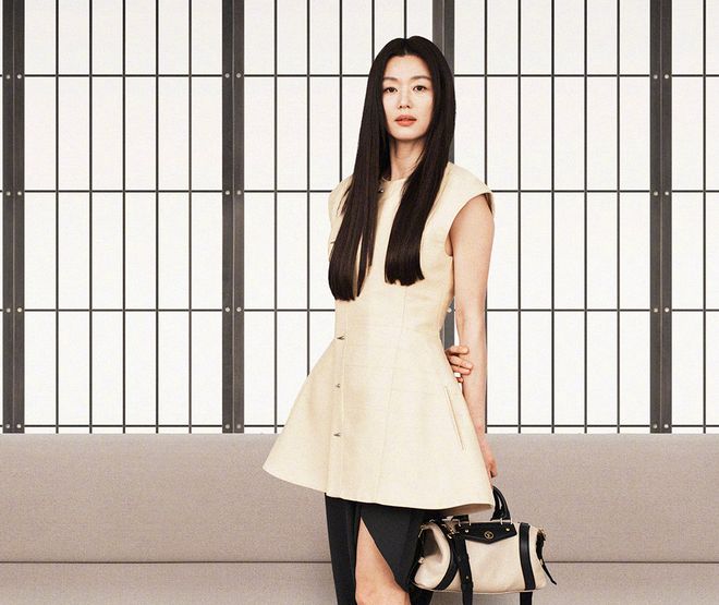 a5-1758432995109747372927-1758435759351-1758435760064265775733 "Mợ chảnh" Jeon Ji Hyun đang giẫm lên chính vết xe đổ của Jang Na Ra 16 năm về trước a5 1758432995109747372927 1758435759351 1758435760064265775733