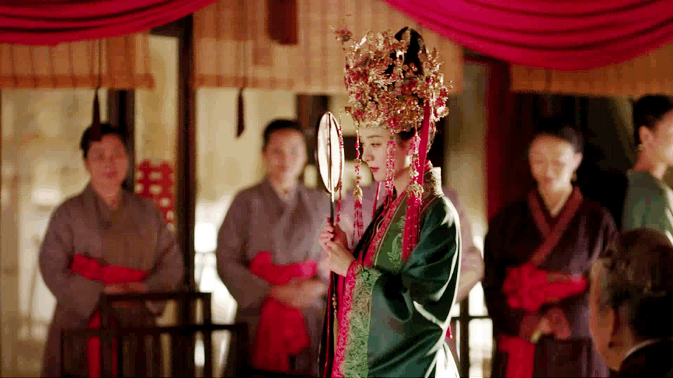 4 cặp đôi chênh lệch tuổi tác tuyệt đẹp trên màn ảnh Hoa ngữ: Có đôi chú cháu cách 19 tuổi tưởng không hợp mà hợp không tưởng- Ảnh 9.