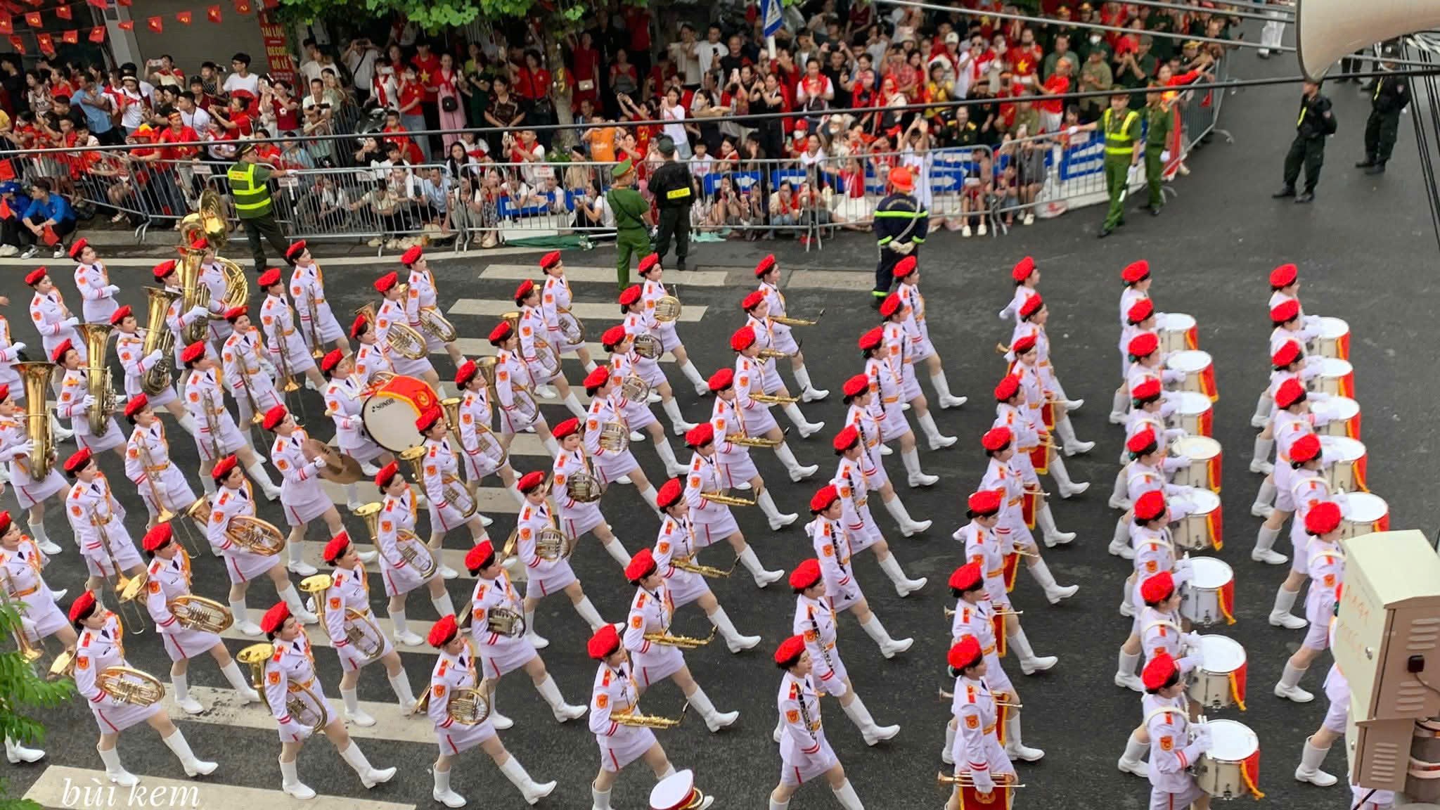 Chiến sĩ xinh đẹp khối Quân nhạc là TikToker nổi tiếng - 6