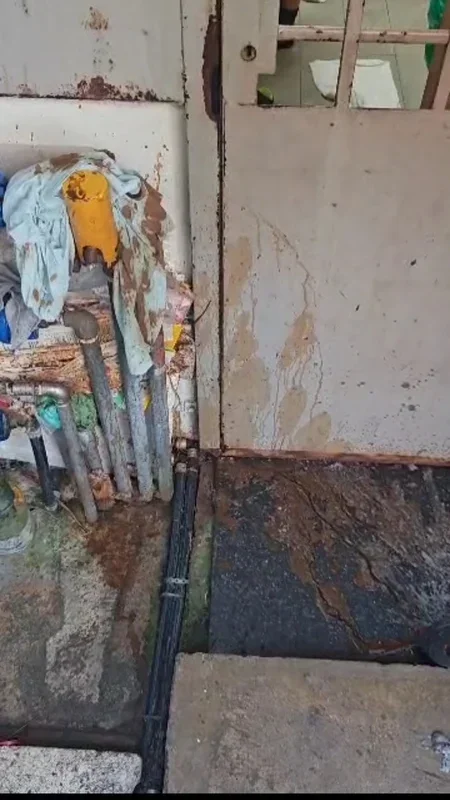 Yêu đương rồi chia tay, 30 năm sau người đàn ông khốn khổ khi bạn gái cũ xuất hiện, liên tục quấy rối- Ảnh 3.