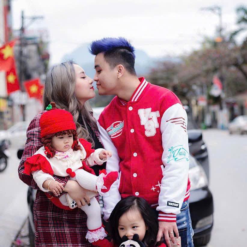 ad_4nxea4o_bkc0jqmdq2msk9f2b9y5gfsmltgpslgj2nbidmlfltqsawo8lozccqjlsl2pfdlflkipaokr-fgppiiol-o2hqxyhcxh5jvgafyy-uldfbwpbechirq5s6c6daz7tkvxqlq Tình yêu trong Audition: Từ bàn phím đến bàn tay nắm chặt nơi lễ đường ad 4nxea4o bkc0jqmdq2msk9f2b9y5gfsmltgpslgj2nbidmlfltqsawo8lozccqjlsl2pfdlflkipaokr fgppiiol o2hqxyhcxh5jvgafyy