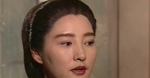 Chuyện ít biết về ám khí đáng sợ của phái Cổ Mộ adt1734314607 phan cam 8431 30 0 376 660 crop 9439 anh cat 3 2 auto cropjpeg 1