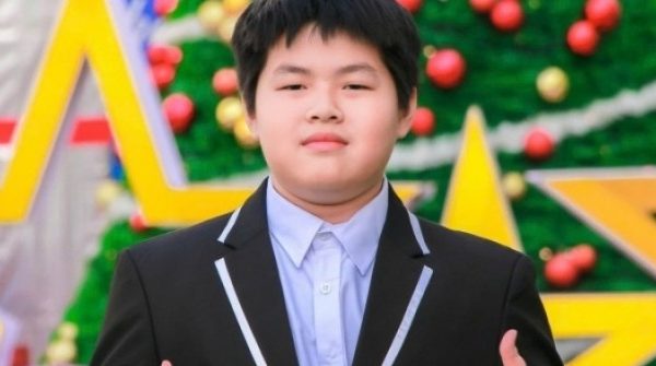 Nam sinh lớp 6 'đọ' thi học sinh giỏi cùng lớp 9: Hai lần thi 'vượt cấp' 27 Nam sinh lớp 6 'đọ' thi học sinh giỏi cùng lớp 9: Hai lần thi 'vượt cấp' adt1735352965 nam sinh lop 6 do thi hoc sinh gioi anh cat 3 2 auto cropjpg