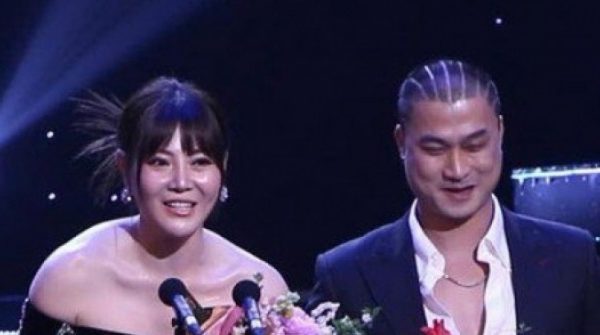 Duy Hưng, Thanh Hương thắng giải diễn viên ấn tượng 26 Duy Hưng, Thanh Hương thắng giải diễn viên ấn tượng adt1735746643 received 5297 4211 9080 anh cat 3 2 auto cropjpeg