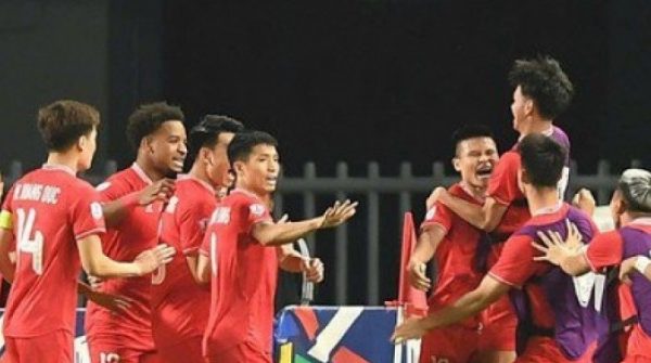 Những chiến binh Sao vàng lên ngôi xứng đáng: Khi phẩm cách người Việt được chứng minh 27 Những chiến binh Sao vàng lên ngôi xứng đáng: Khi phẩm cách người Việt được chứng minh adt1736092504 z1 d4d445e12bfdcfeabb60 1524 8962 anh cat 3 2 auto cropjpg