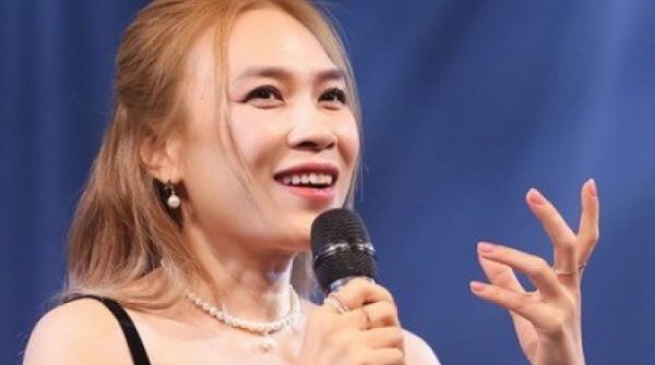 Tuyển Việt Nam vô địch, Mỹ Tâm hát ‘Niềm tin chiến thắng’ adt1736126554 mt1 5564 4699 anh cat 3 2 auto cropjpeg