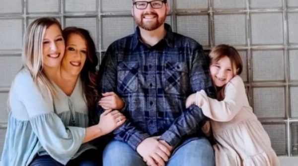 Chị em song sinh dính liền thông báo mang thai: Hai người chung một cơ thể, con sẽ gọi ai là mẹ? 29 Chị em song sinh dính liền thông báo mang thai: Hai người chung một cơ thể, con sẽ gọi ai là mẹ? adt1736470913 3053 318 local auto crop 750x563 anh cat 3 2 auto cropjpg